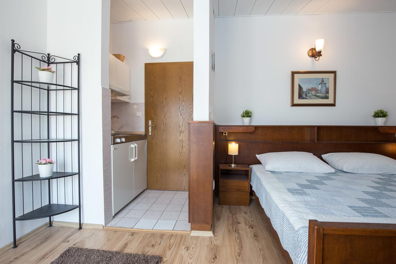 Apartments Pavic マリンスカ エクステリア 写真